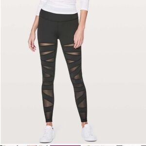 Lululemon Wunder Under High Rise Tech Mesh 28”. Size 6